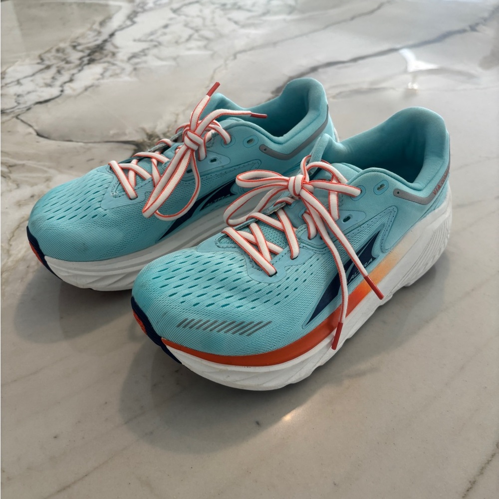 Altra Women’s Via Olympic Max Cushion Shoe | Size 8